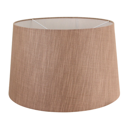 Deze tijdloze lampenkap in lichtbruin creëert een warme sfeer. Perfect voor een gezellige ambiance in elke ruimte.