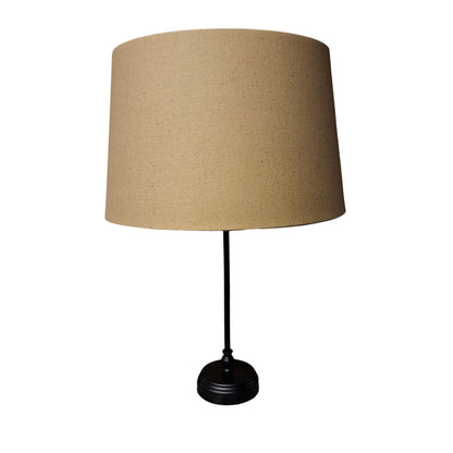 Deze elegante, bruine lampenkap van katoen voegt warmte toe aan elke ruimte. Perfect voor sfeervolle verlichting in huis.
