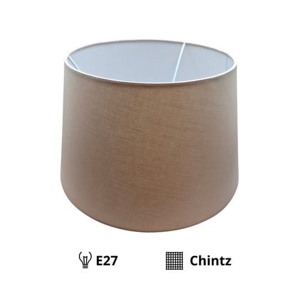 Deze cappuccino lampenkap geeft een warme, minimalistische uitstraling aan je interieur.