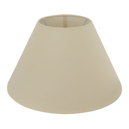 Zachte crèmekleurige lampenkap die warmte en sfeer toevoegt aan jouw interieur. Een perfecte aanvulling voor elke lamp.