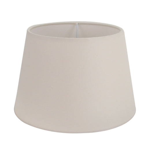 Deze moderne crèmekleurige lampenkap geeft een warme gloed aan elke ruimte. Perfect voor een stijlvolle uitstraling!
