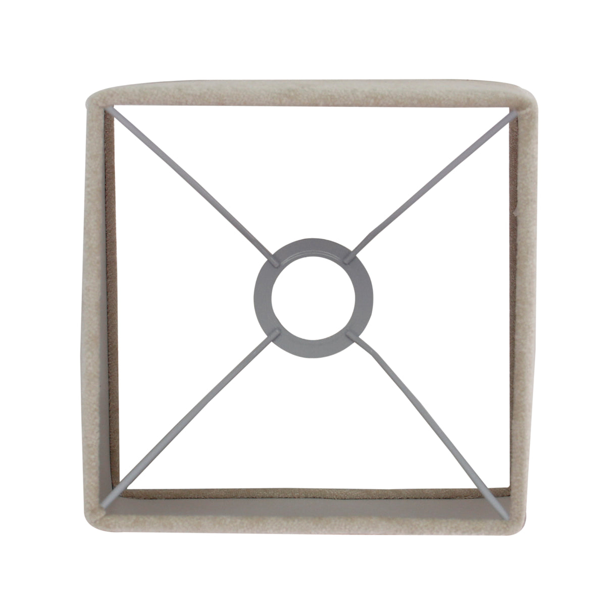 Deze crèmekleurige lampenkap geeft een warme en sfeervolle uitstraling. Perfect voor een gezellige ambiance in huis.