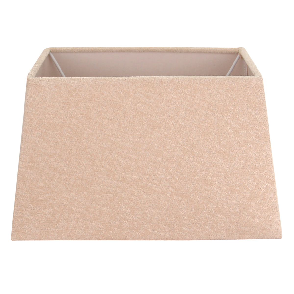 Deze crèmekleurige lampenkap voegt een warme sfeer toe aan elke ruimte. Perfect voor een stijlvolle uitstraling.
