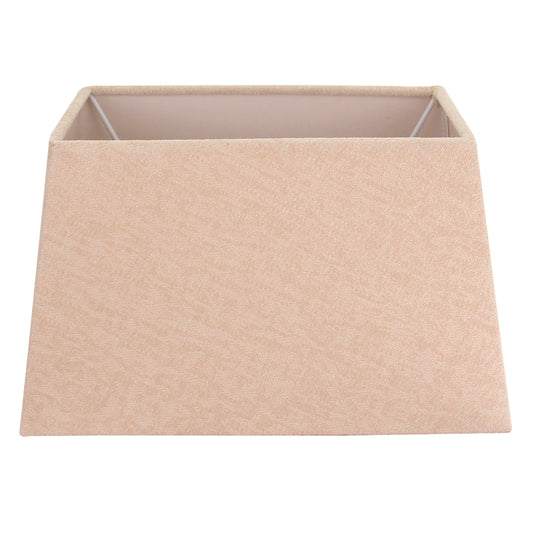 Deze crèmekleurige lampenkap voegt een warme sfeer toe aan elke ruimte. Perfect voor een stijlvolle uitstraling.