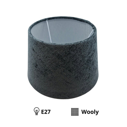 Moderne grijze lampenkap van wol voor een warme uitstraling. Perfect voor elke interieurstijl en sfeervolle verlichting.