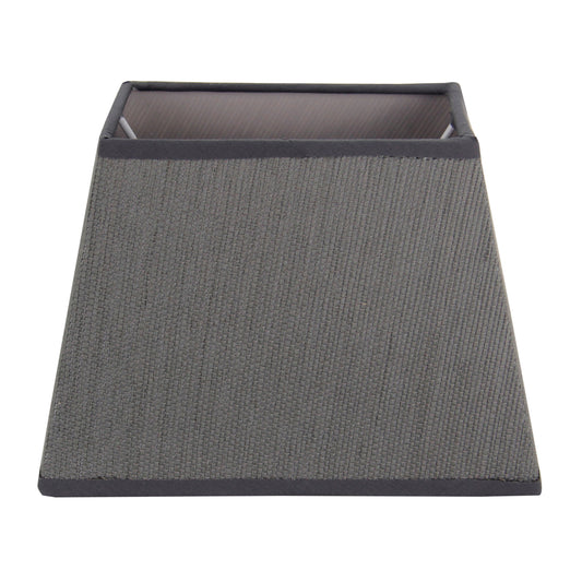 Deze moderne grijze lampenkap voegt een eigentijdse flair toe aan je interieur.