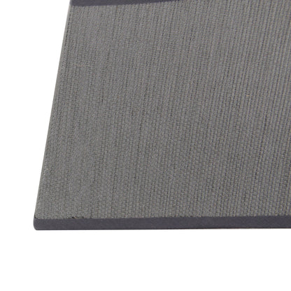 De grijze lampenkap uit de Lampenschirme serie voegt een moderne touch toe aan je interieur.