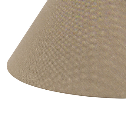 Deze grijze lampenkap brengt een moderne uitstraling in iedere ruimte. Perfect voor sfeervolle verlichting en stijl.