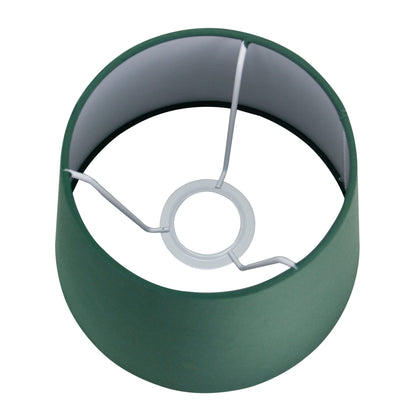 Verfrissende groene lampenkap van chintz, perfect voor een speelse uitstraling in jouw interieur. Een echte blikvanger!