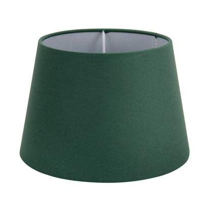 Deze groene lampenkap in chintz geeft een frisse uitstraling aan elke ruimte.