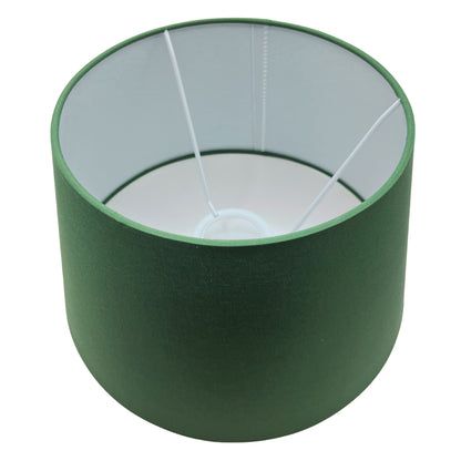 Frisse groene lampenkap van chintz, perfect voor een minimalistische uitstraling.
