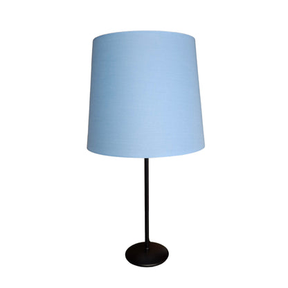 Deze lichtblauwe lampenkap in chintz brengt een frisse sfeer in elke ruimte. Perfect voor een gezellige ambiance!