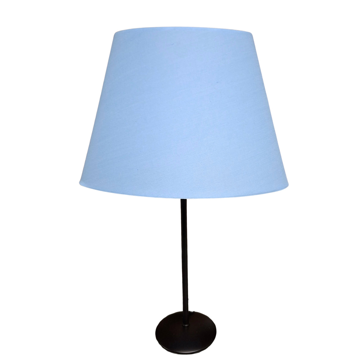 Frisse lichtblauwe lampenkap van chintz voor een moderne uitstraling. Perfect voor het creëren van een serene sfeer in huis.