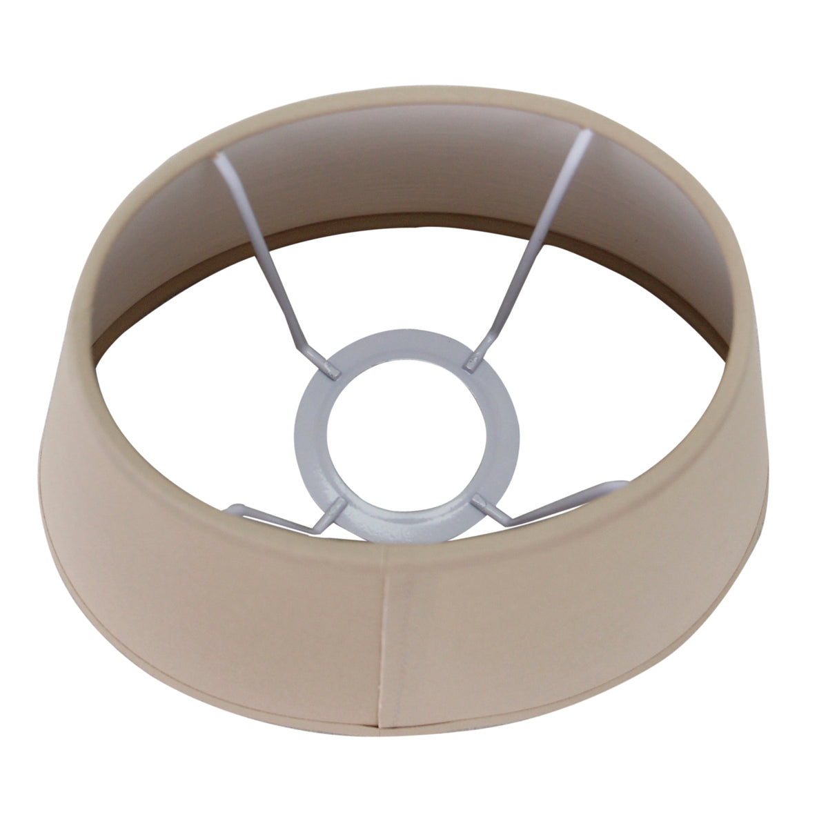Deze lichtbruine lampenkap van katoen geeft een warme, uitnodigende sfeer. Perfect voor een gezellige ambiance in huis.