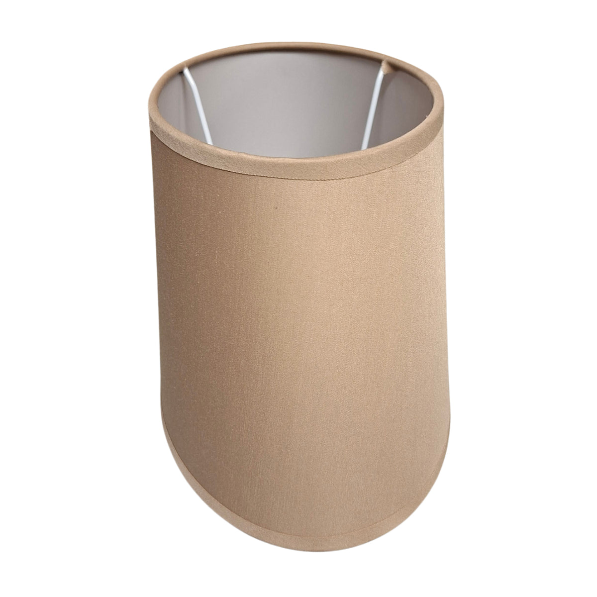 Deze lichtbruine lampenkap van katoen voegt een warme uitstraling toe aan je interieur. Perfect voor sfeervolle verlichting.