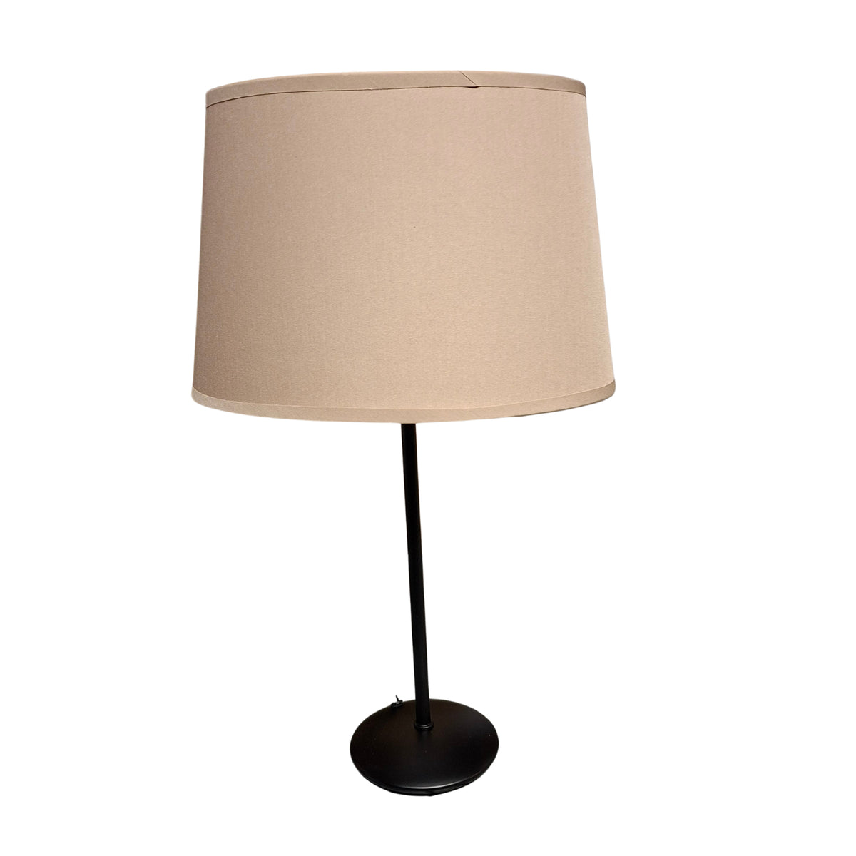 Deze lichtbruine lampenkap van katoen voegt een warme sfeer toe aan je interieur. Perfect voor een gezellige ambiance.