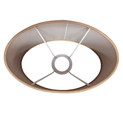 Een lichtbruine lampenkap van katoen met een stijlvolle uitstraling. Perfect om een warme sfeer in je interieur te creëren.