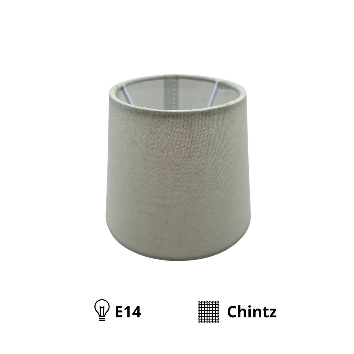 Minimalistische lichtgrijze lampenkap van chintz, perfect voor een moderne inrichting. Voegt elegantie toe aan elke ruimte.