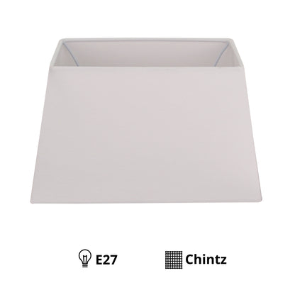 Deze witte lampenkap straalt eenvoud en elegantie uit. Perfect voor een frisse en moderne uitstraling in uw interieur.