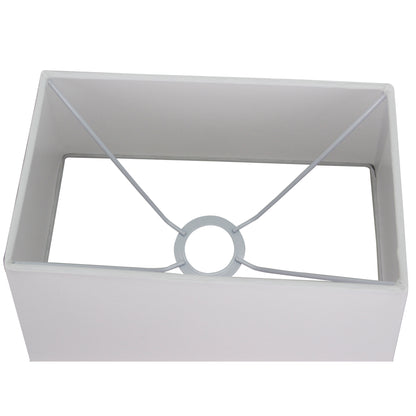 Van bovenaf bekeken, straalt de witte lampenkap een tijdloze elegantie uit. Perfect voor elke interieurstijl.