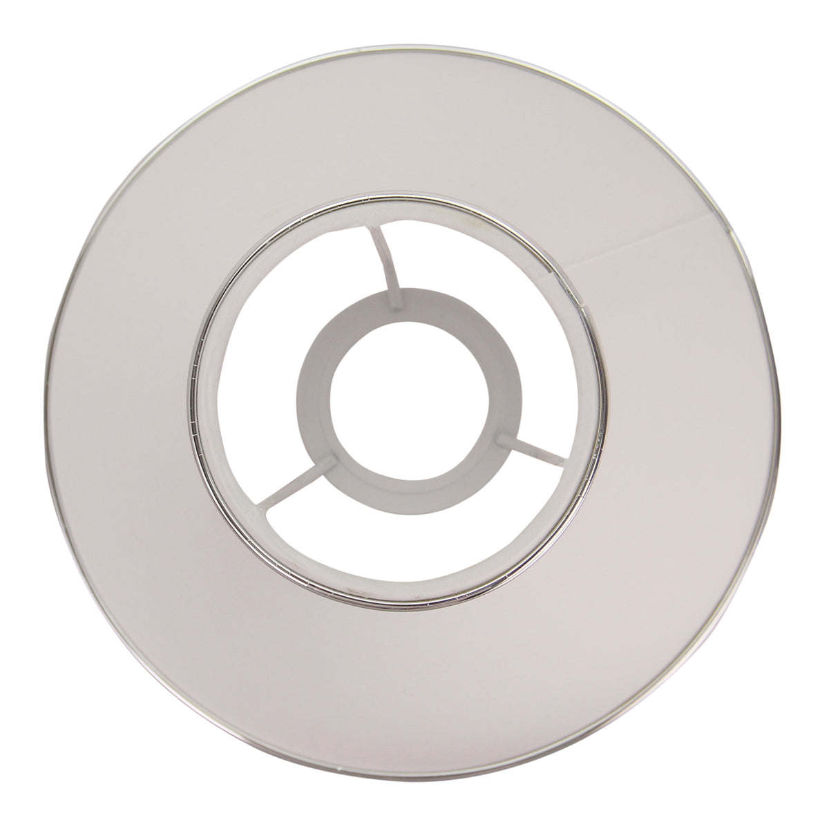 Bovenaanzicht van de modern vormgegeven lampenkap in wit en zilver. Creëert een verfijnde uitstraling in elke ruimte.