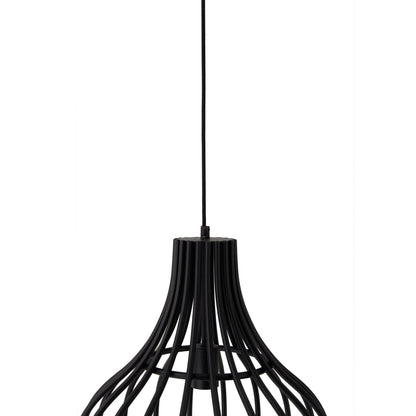Een gedetailleerde blik op de zwarte hanglamp Goccia. Deze lamp voegt een moderne touch toe aan elke eetruimte.
