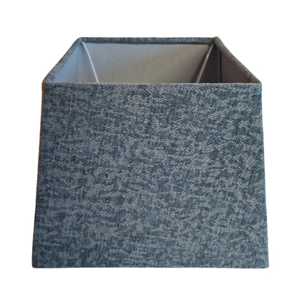 De blauwe lampenkap uit de Wooly-serie voegt een moderne touch toe aan je interieur. Creëert een sfeervolle uitstraling.