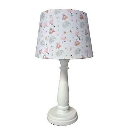 Deze crèmekleurige lampenkap brengt een warme, bohemian sfeer in uw interieur. Perfect voor een landelijke uitstraling.