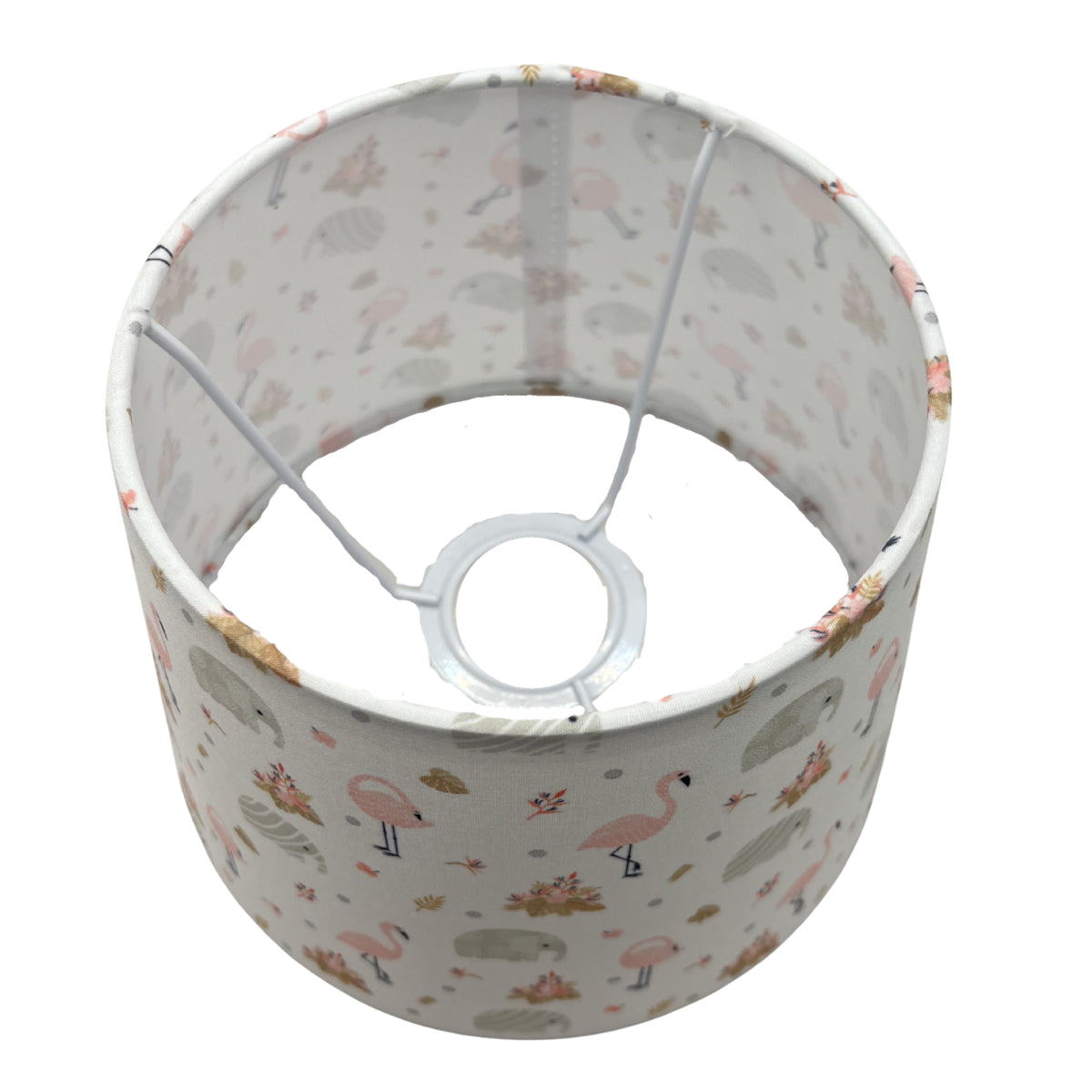 De crèmekleurige Zoo lampenkap straalt rust en charme uit. Perfect voor een bohemian of landelijke inrichting.
