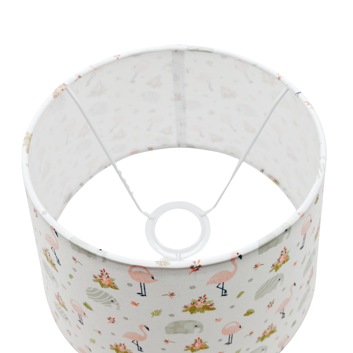 Deze crèmekleurige Zoo tafellamp heeft een speelse uitstraling. Perfect voor een gezellige bohemian sfeer in je interieur.