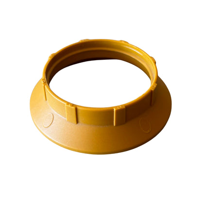 Gouden Zub. lamp met een speelse vormgeving. Voegt een luxe touch toe aan elke ruimte met zijn warme uitstraling.