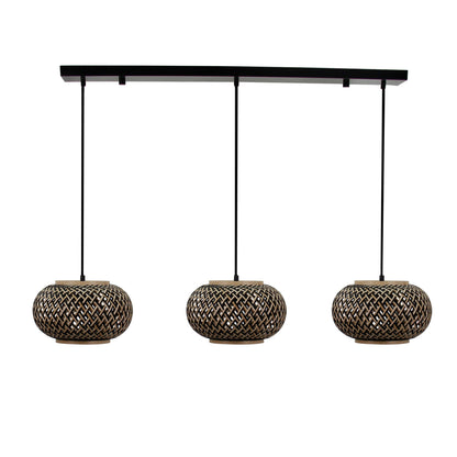 De details van de bruine Weaving hanglamp stralen landelijke charme uit. Perfect voor een warme, gezellige sfeer.