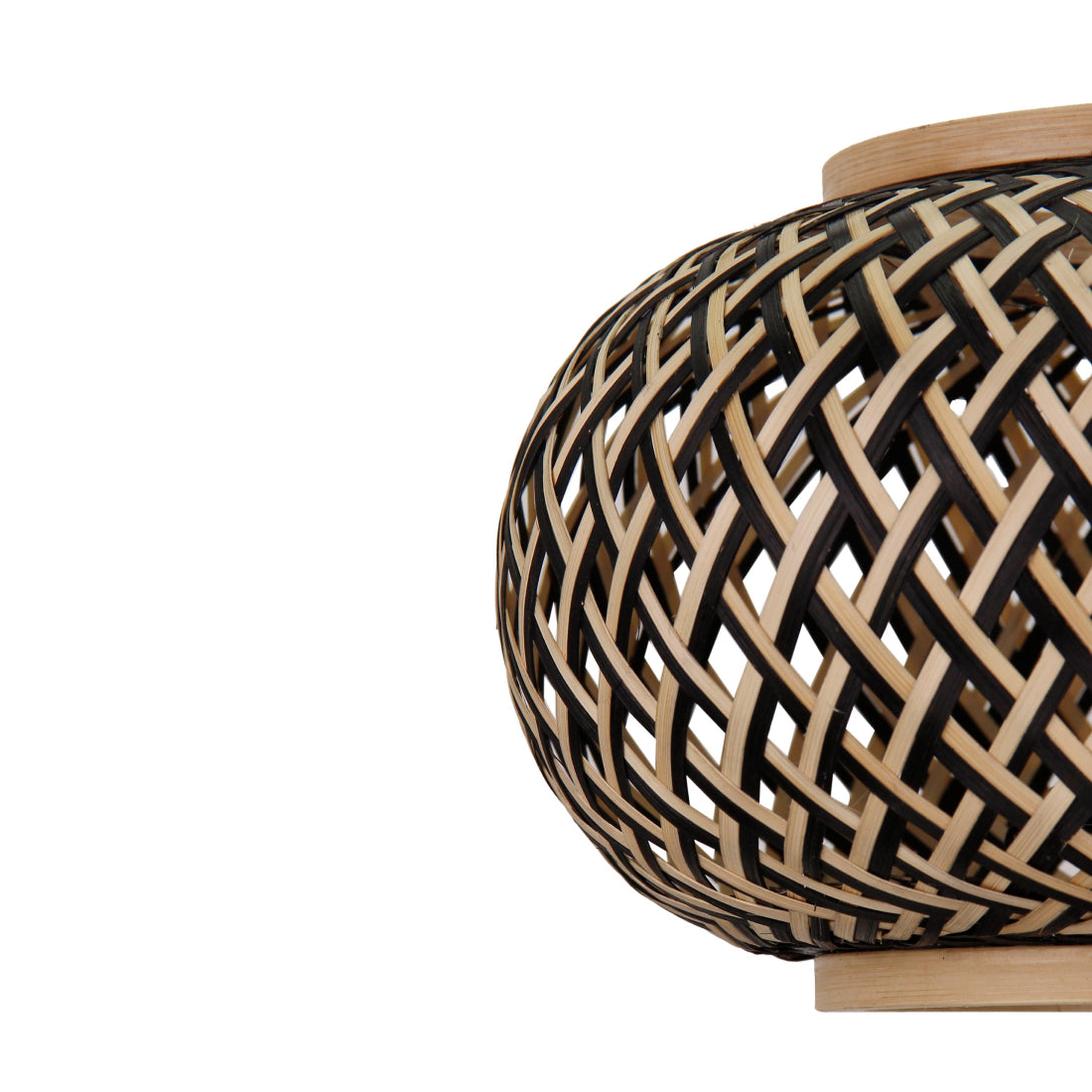 Detail van de bruine Weaving hanglamp met een landelijke uitstraling. Perfect voor een gezellige en warme sfeer in huis.
