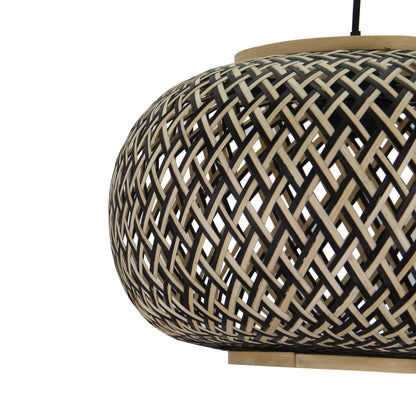 Natuurlijke beige hanglamp met zwart accent voor een warme, landelijke sfeer.