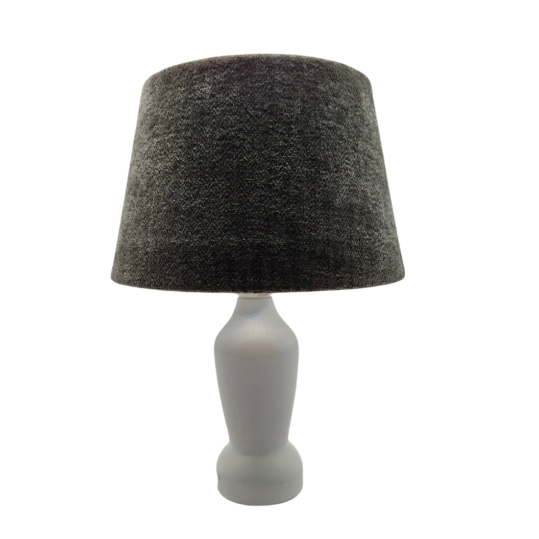 De antracieten lampenkap van de Wooly-serie voegt een moderne touch toe aan je interieur.