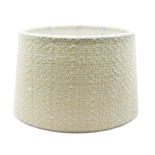 Modern crèmekleurige lampenkap uit de Wooly-serie. Perfect voor een warme, sfeervolle uitstraling in uw interieur.