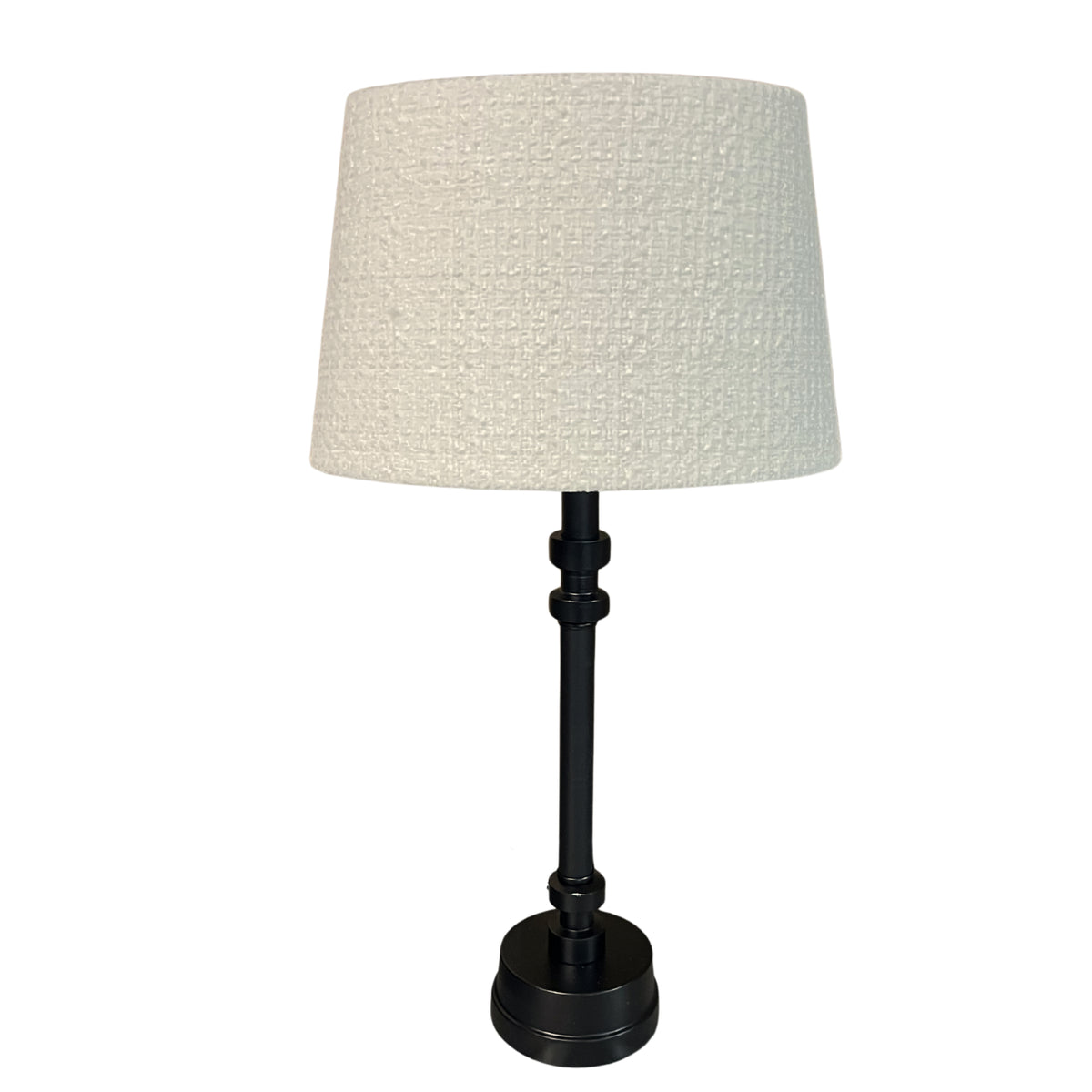 Creme lampenkap Oval uit de Wooly serie. Deze moderne kap voegt een warme sfeer toe aan je interieur.