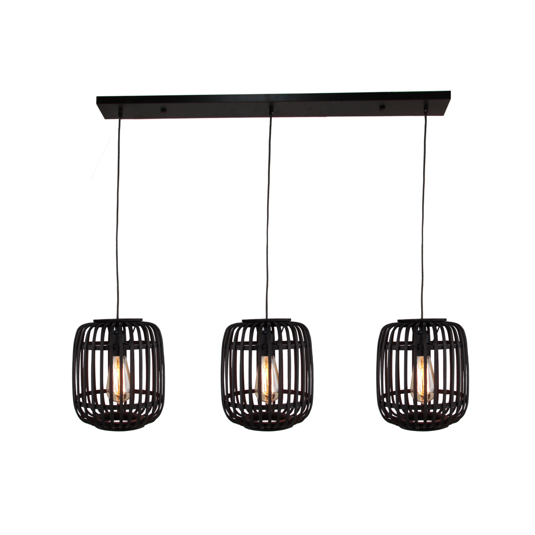 De zwarte Woven hanglamp voegt een moderne touch toe aan je interieur. Perfect voor sfeervolle verlichting boven de eettafel.