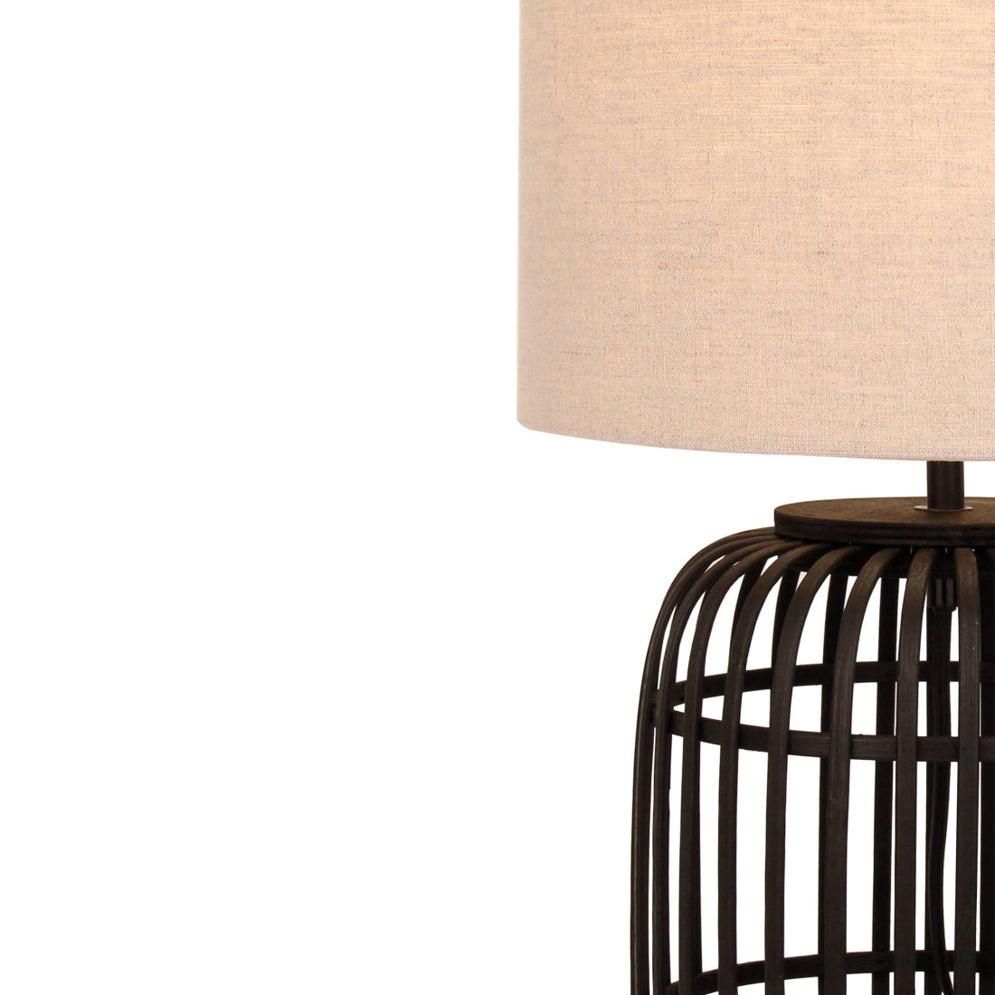 De zwarte Woven tafellamp heeft een eigentijds ontwerp met een unieke textuur. Perfect voor een moderne ambiance in huis.